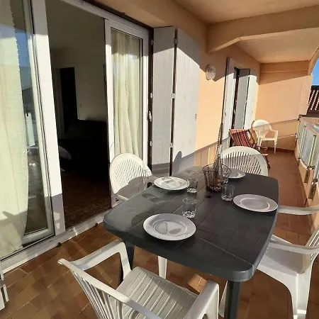 T2 Avec Terrasse Et Parking, Proche Plage, 4 Pers - Fr-1-701-44